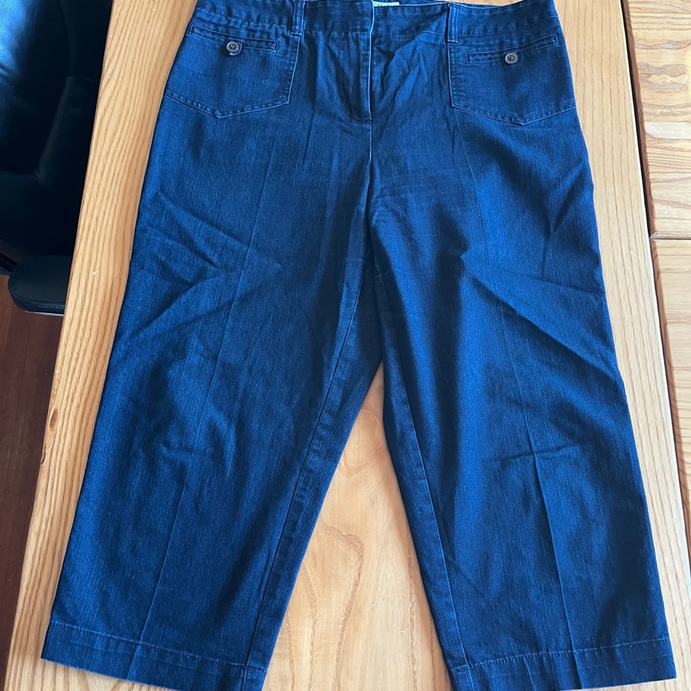 Women's denim Blue capris Cato size 12